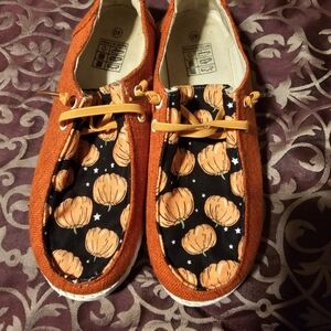 Pumpkin casual shoes